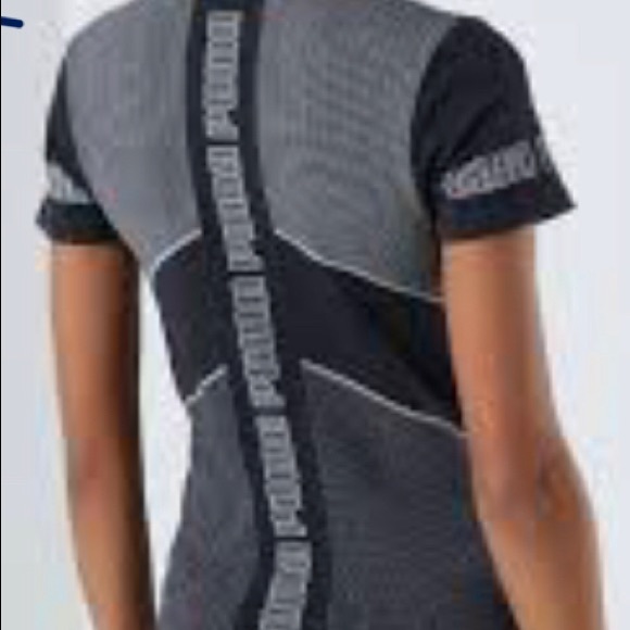 ⭐️🎉4 items for $30 🎉 Puma Evostripe Evoknit Sportswear T-Shirt - Picture 4 of 4